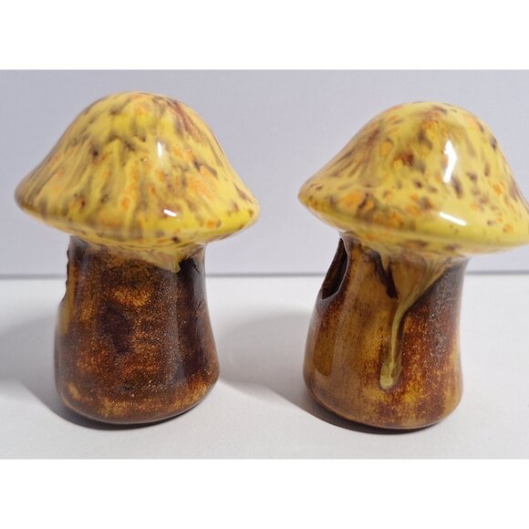 2 Vintage Mushroom Macrame Beads Brown & Yellow Ceramic 70z 2.25" Tall - Picture 5 of 8